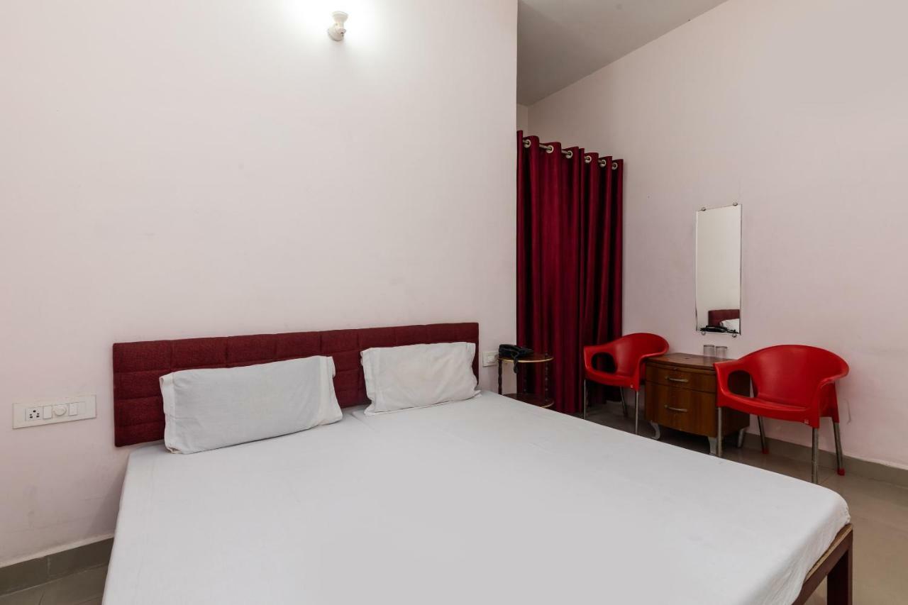 Spot On 48618 Vasundhara Gardens Hotel โบปาล ภายนอก รูปภาพ