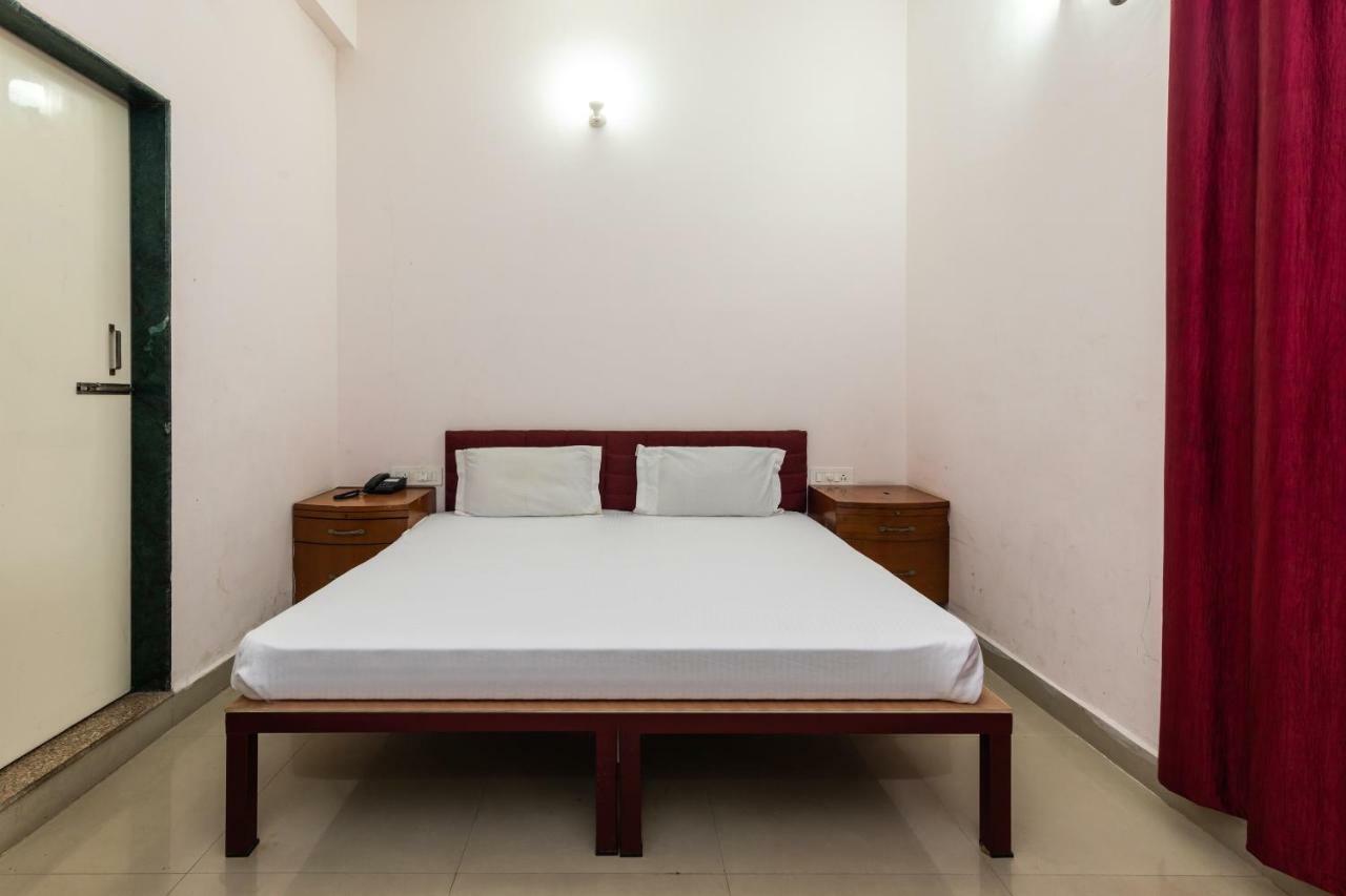 Spot On 48618 Vasundhara Gardens Hotel โบปาล ภายนอก รูปภาพ